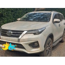 2019 ລົດເຊົ່າ Toyota Fortuner 
